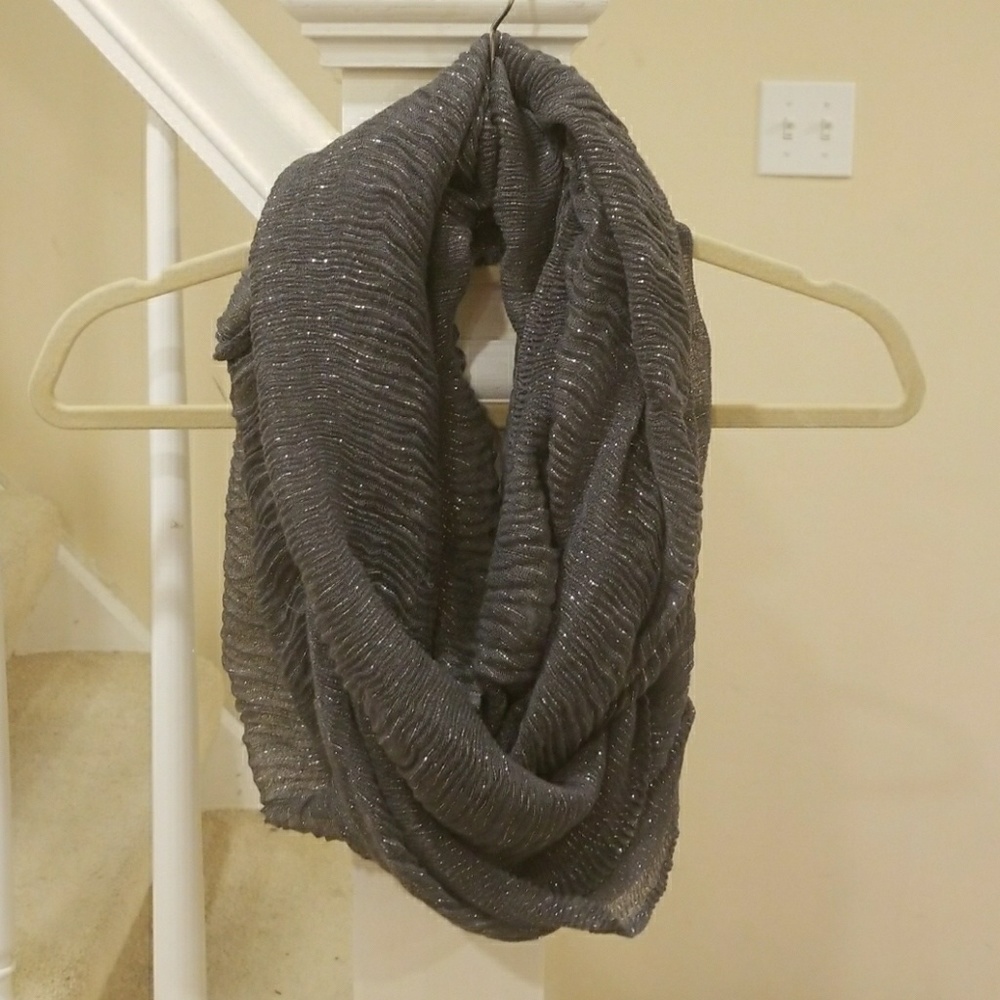 Festive infinity scarf